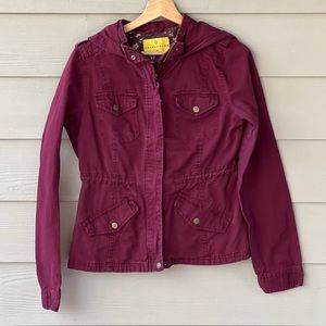 listing-status-banner